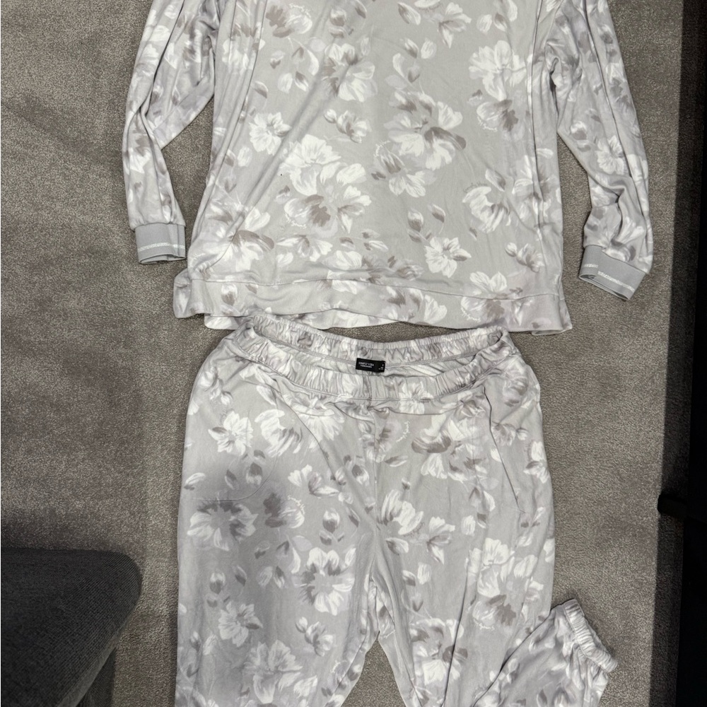 Simply Vera Vera Wang Light Gray Floral Pajamas